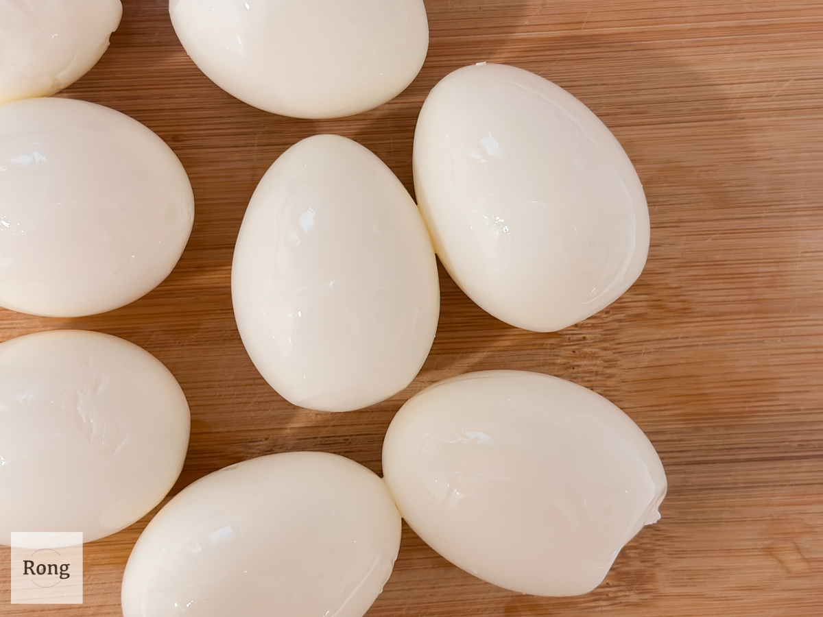 日式溏心蛋 步驟 4 剝雞蛋