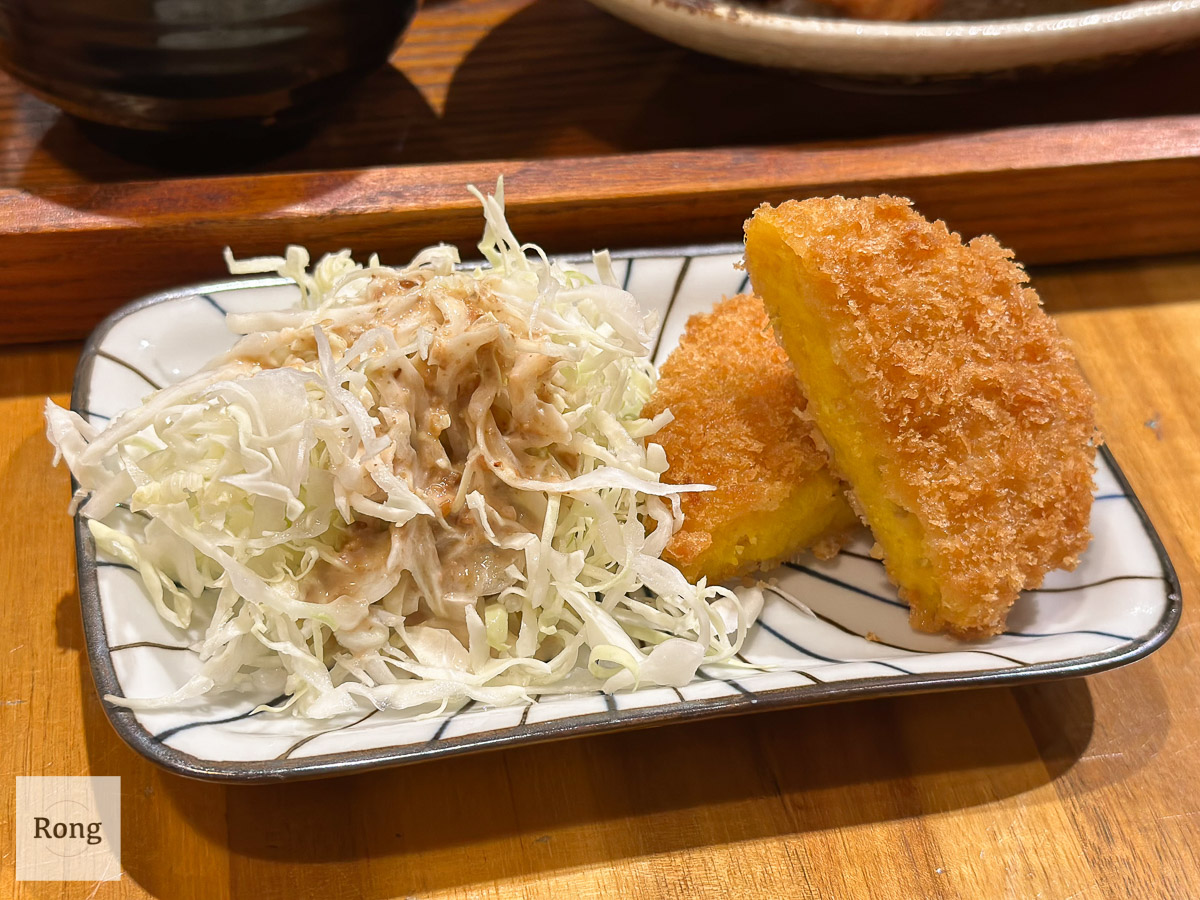 六朝天丼推薦餐點：北海道南瓜可樂餅