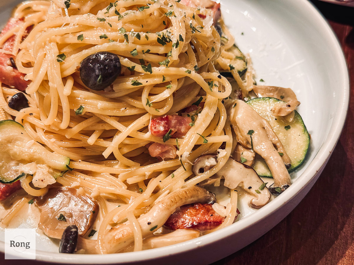 默爾義大利餐廳推薦 奶油培根蕈菇義大利麵